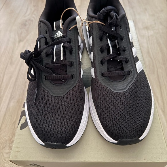 Adidas Cloudfoam Black and White Running Shoes - Picture 3 of 4